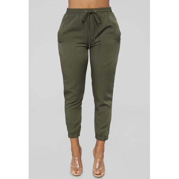 Fashion Nova Stassie Jogger Pants Olive Green Size S NWT - Picture 1 of 9